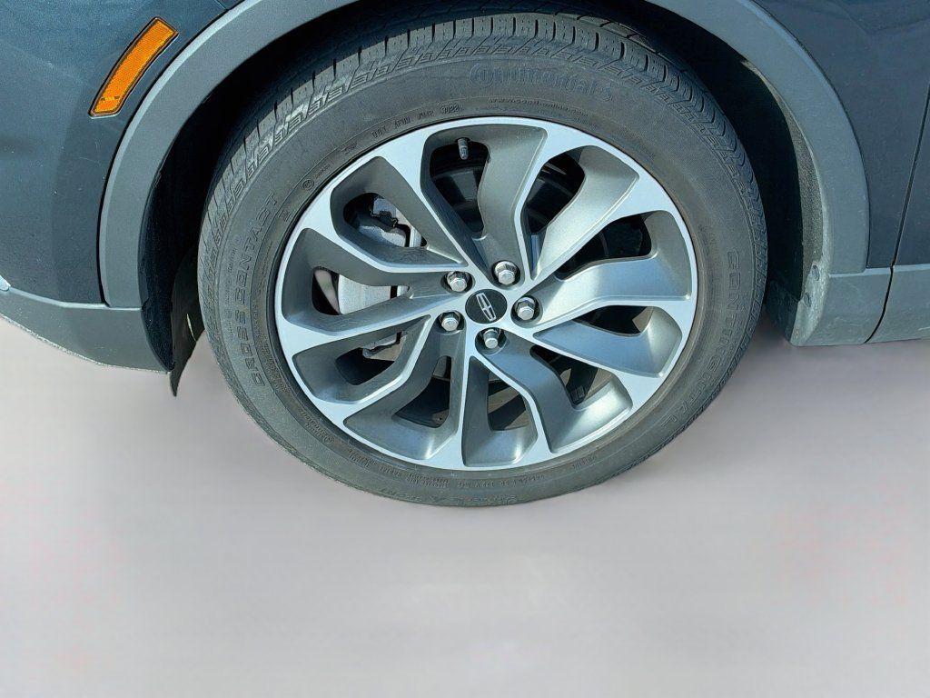 Used 2023 Lincoln Nautilus Reserve AWD/4WD image 30
