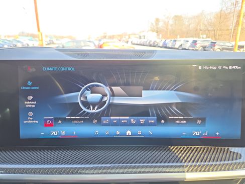 Used 2026 BMW X7 M60i image 28