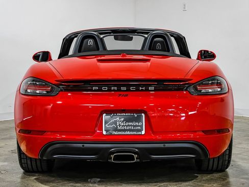 Used 2019 Porsche 718 Boxster image 12