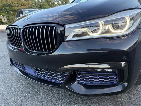 Used 2018 BMW 750i xDrive image 10