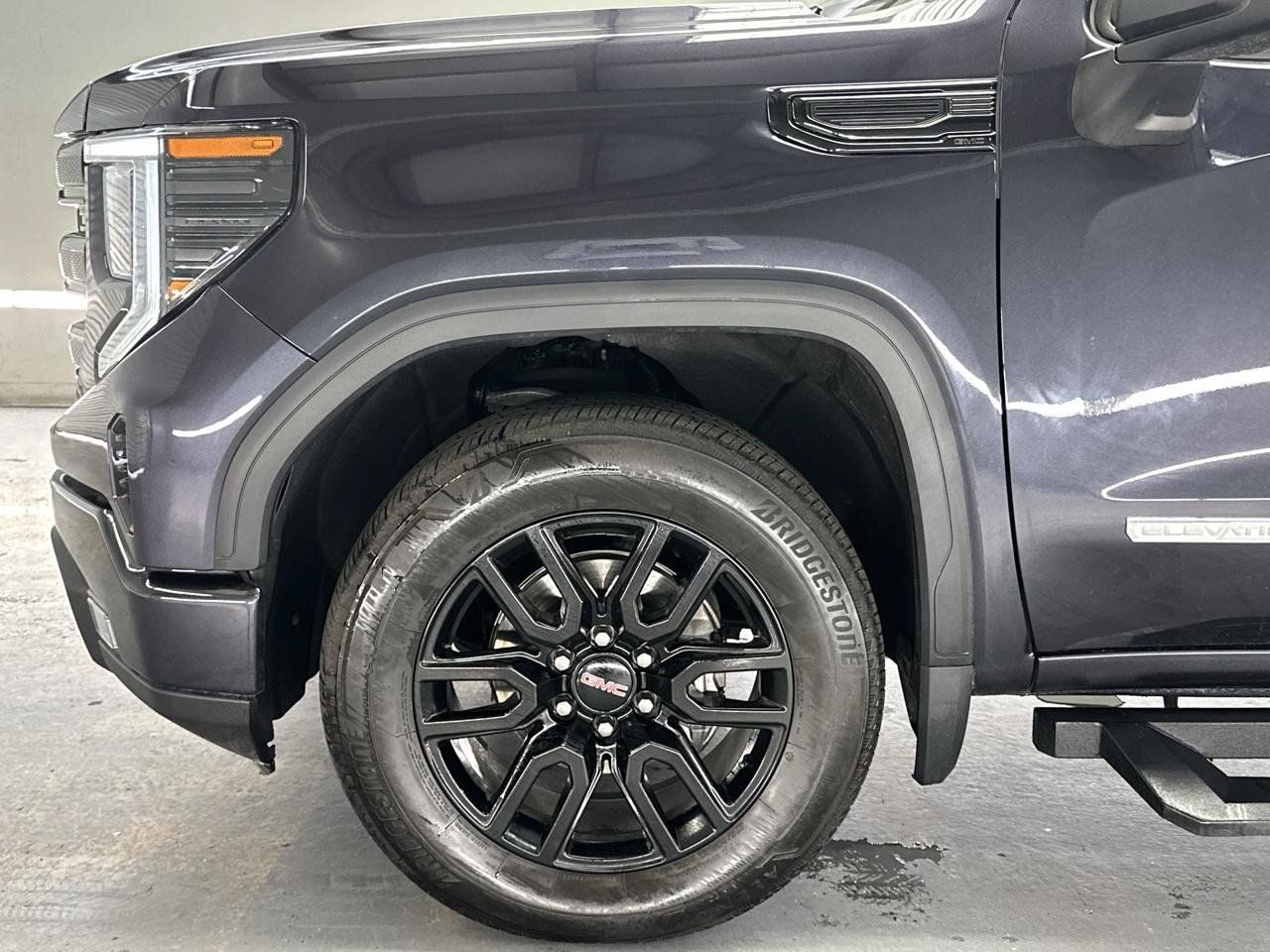 Used 2024 GMC Sierra 1500 Elevation AWD/4WD image 5
