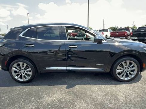 Used 2022 Buick Envision Avenir w/ Technology Package II FWD image 9