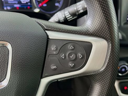 Used 2024 GMC Terrain SLE AWD/4WD image 30