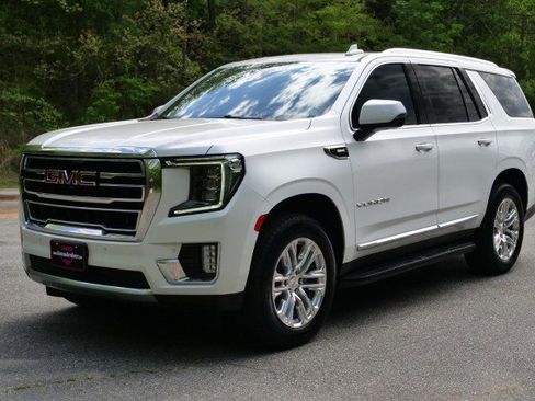 Used 2022 GMC Yukon SLT w/ SLT Premium Package image 6