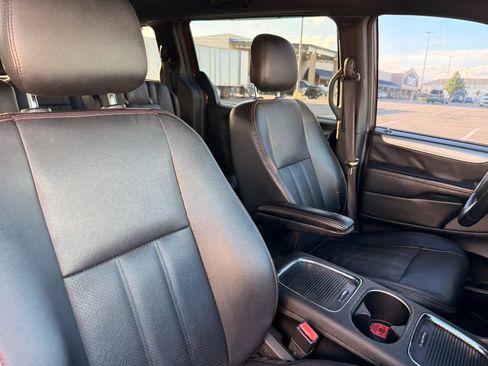 Used 2017 Dodge Grand Caravan GT FWD image 20