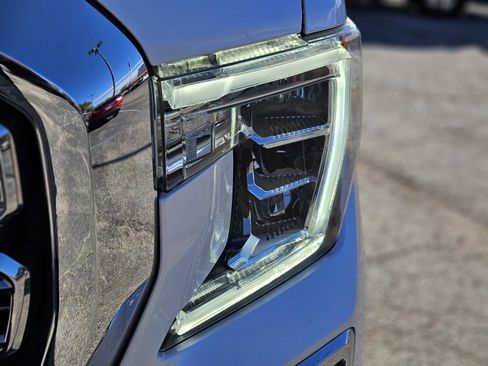 Used 2021 GMC Sierra 1500 Denali w/ Denali Ultimate Package image 11