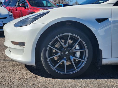 Used 2022 Tesla Model 3 Long Range image 31