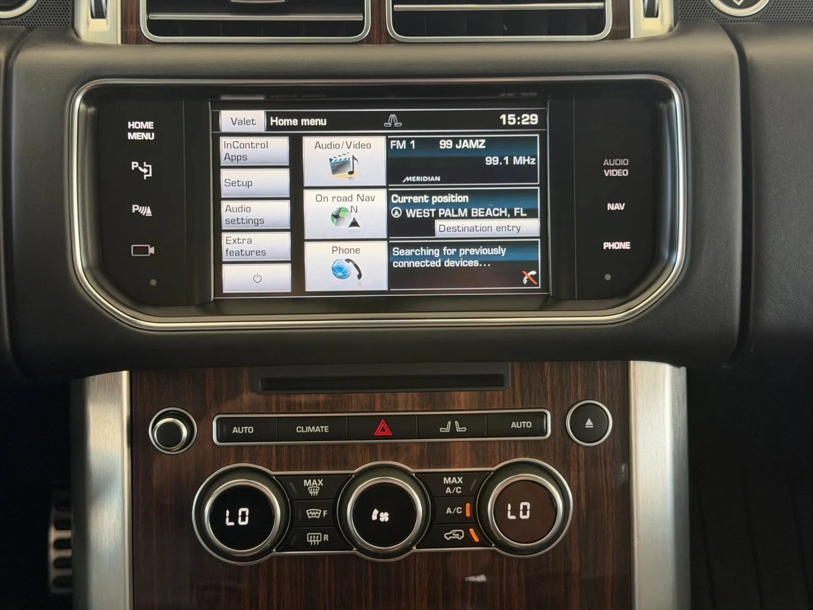 Used 2015 Land Rover Range Rover Supercharged AWD/4WD image 15