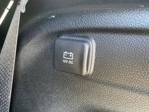 Used 2022 Jeep Grand Cherokee L Limited image 18