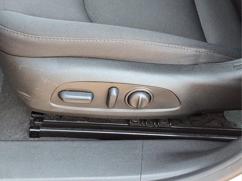 Used 2024 Chevrolet Malibu LT FWD image 16