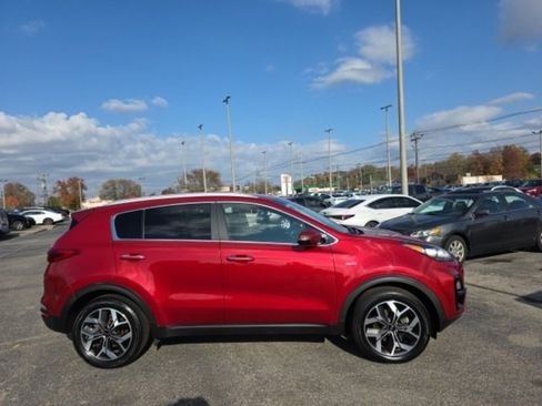 Used 2021 Kia Sportage EX image 3