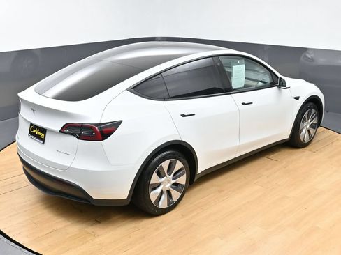 Used 2023 Tesla Model Y Long Range AWD/4WD image 7