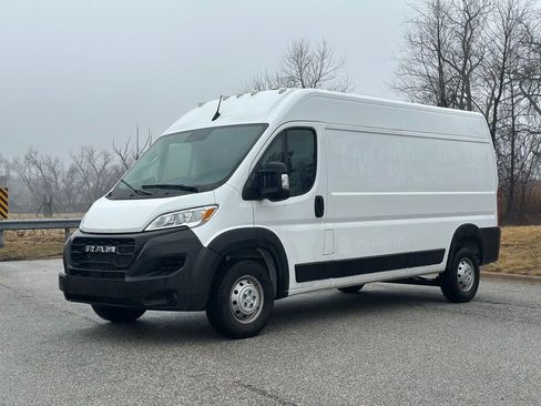 Used 2023 RAM ProMaster 2500 image 3