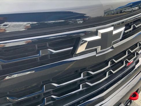 Used 2024 Chevrolet Silverado 1500 LT Trail Boss w/ Convenience Package II image 30
