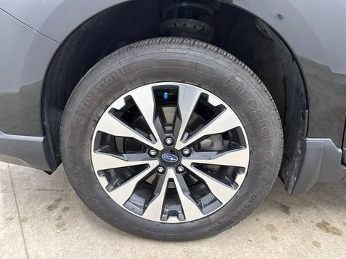 Used 2016 Subaru Outback 2.5i Limited AWD/4WD image 9