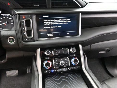 Used 2021 GMC Yukon Denali AWD/4WD image 25
