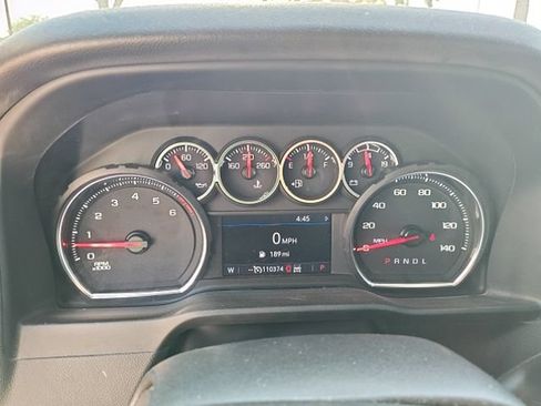 Used 2022 Chevrolet Silverado 1500 LT Trail Boss w/ Safety Package AWD/4WD image 2