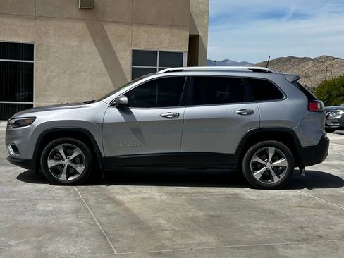 Used 2019 Jeep Cherokee Limited image 5