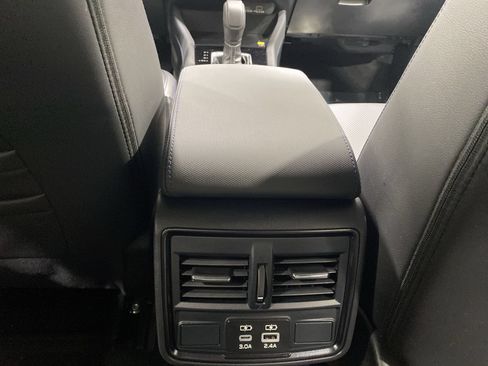 Used 2025 Subaru Forester Limited AWD/4WD image 21