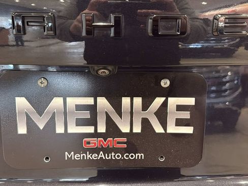 Used 2022 Chevrolet Tahoe RST w/ Luxury Package image 9