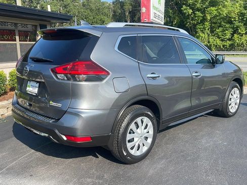 Used 2017 Nissan Rogue S w/ S Appearance Package FWD image 10