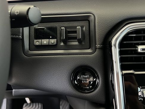 New 2026 Nissan Armada Platinum Reserve AWD/4WD image 12