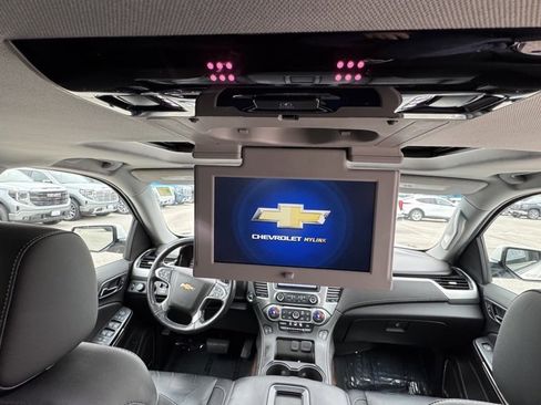 Used 2020 Chevrolet Suburban LT image 13