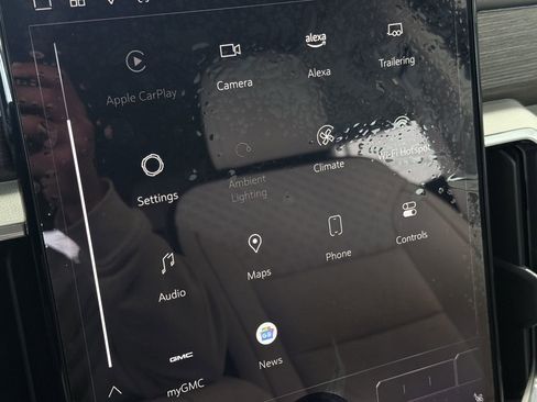 Used 2024 GMC Acadia Denali image 59