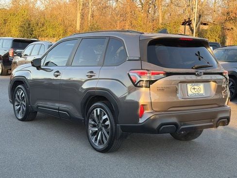 Used 2025 Subaru Forester Touring w/ Popular Package - Touring image 10