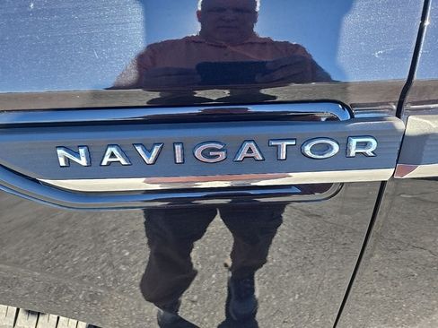 Used 2024 Lincoln Navigator L 4WD image 43