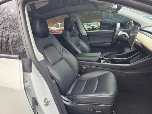 Used 2020 Tesla Model Y Long Range image 15