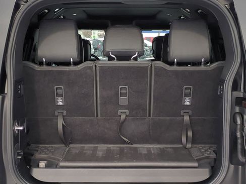 Certified 2024 Land Rover Defender 130 X-Dynamic SE image 37