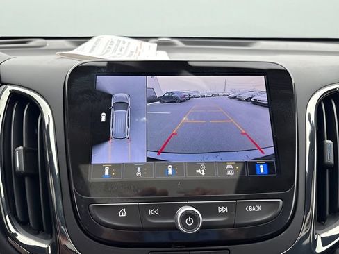 Used 2024 Chevrolet Equinox Premier AWD/4WD image 19