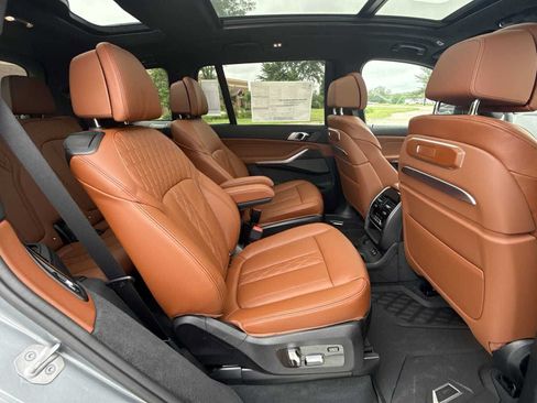 Used 2026 BMW X7 M60i w/ M Sport Professional Package AWD/4WD image 22