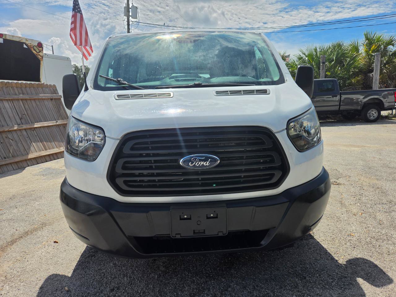 Used 2018 Ford Transit 150 130 Low Roof RWD image 9