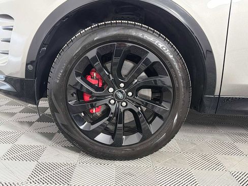 Used 2024 Land Rover Discovery Sport Dynamic SE image 29