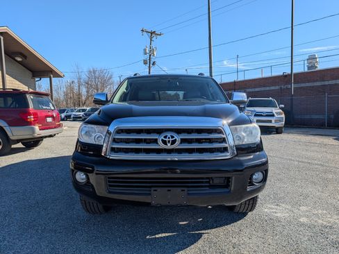 Used 2011 Toyota Sequoia Platinum image 2