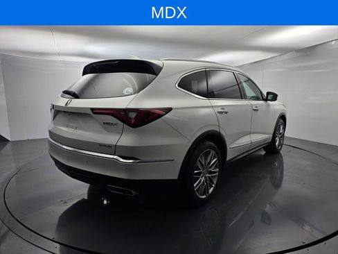 Used 2024 Acura MDX SH-AWD w/ Advance Package image 4