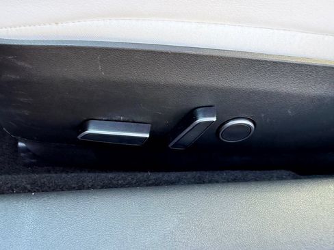 Used 2023 Tesla Model 3 Standard Range RWD image 10
