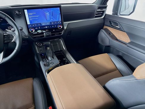Certified 2025 Lexus GX 550 image 24