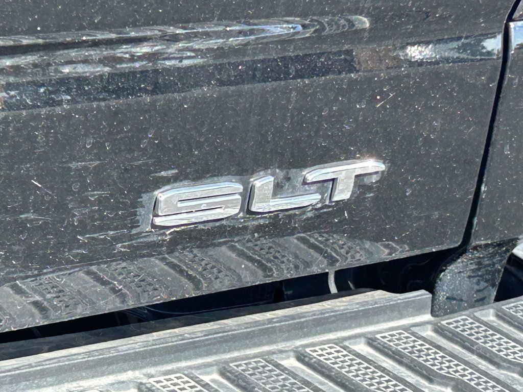 Used 2025 GMC Sierra 1500 SLT AWD/4WD image 5