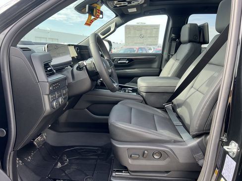New 2026 Chevrolet Suburban Z71 w/ Z71 Off-Road Package image 4