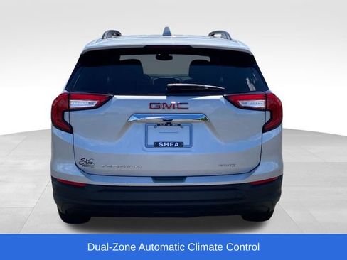 Used 2022 GMC Terrain SLE w/ Driver Convenience Package AWD/4WD image 4