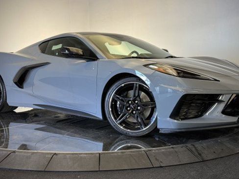 Used 2024 Chevrolet Corvette Stingray Premium Cpe w/ Z51 Performance Package RWD image 2