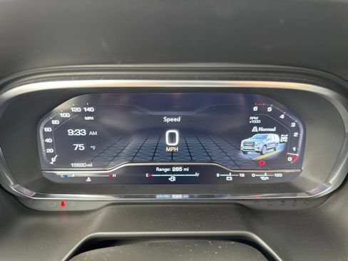 Used 2024 GMC Yukon SLE w/ Gmc Pro Safety Plus Package AWD/4WD image 15