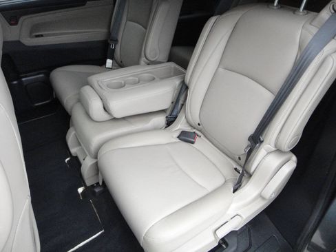 Used 2019 Honda Odyssey EX-L image 12