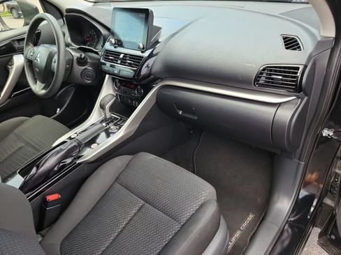 Used 2024 Mitsubishi Eclipse Cross AWD image 11