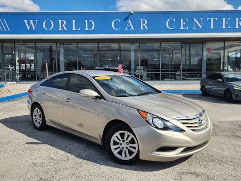 Used 2012 Hyundai Sonata GLS image 1