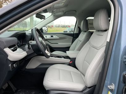 New 2026 Ford Explorer Active w/ Active Comfort Package