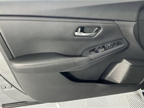 Used 2023 Nissan Sentra SV FWD image 29